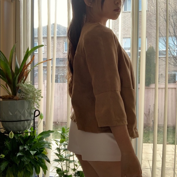 Tan Suede Jacket with Gold Zipper - Picture 3 of 7